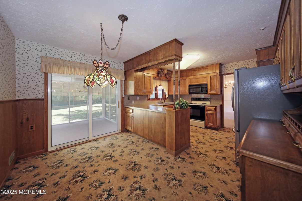Interior, Kitchen, Pendant Lights, Stainless Steel Appliances