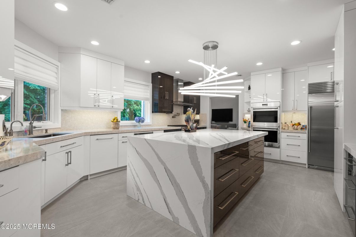 Interior, Kitchen, Pendant Lights, Recessed Lighting, Stainless Steel Appliances