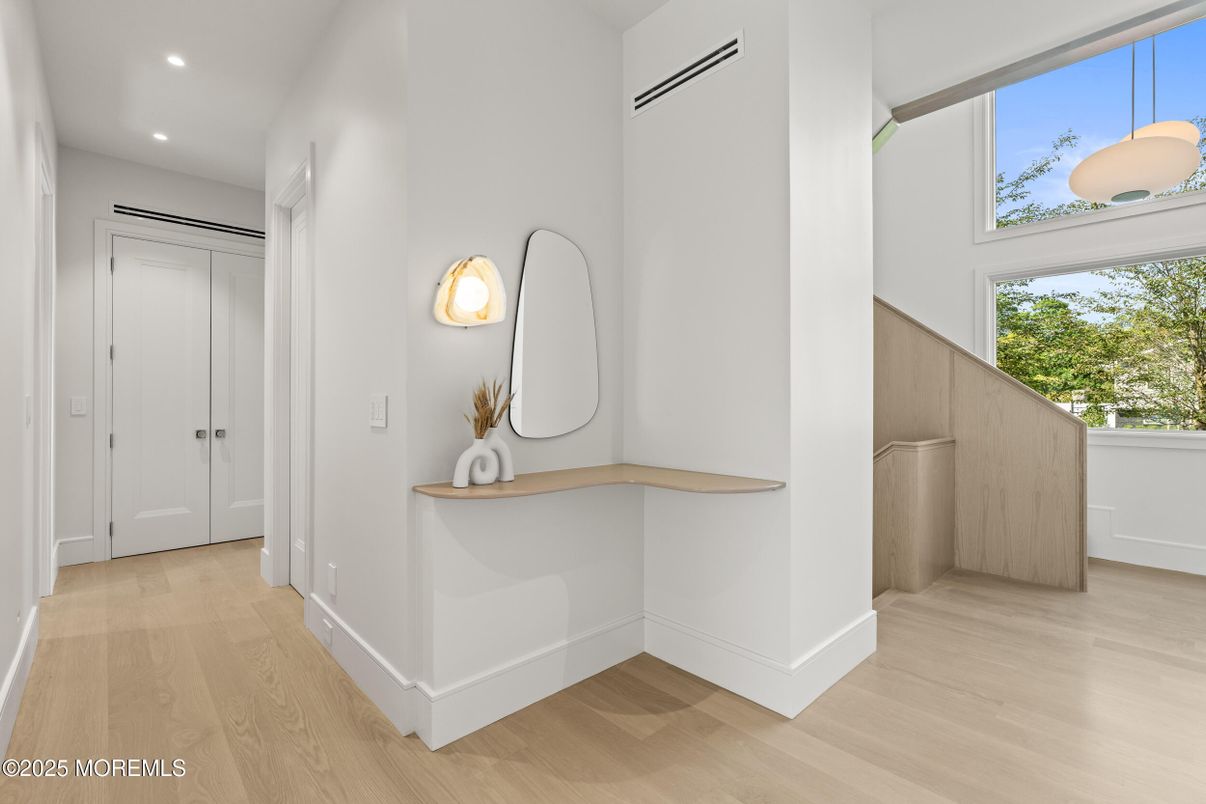 Interior, Pendant Lights, Recessed Lighting, Wood Texture Flooring