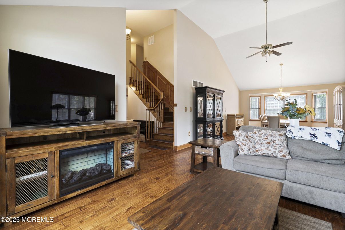 Chandelier, Dining room, Interior, Living room, Wood Texture Flooring