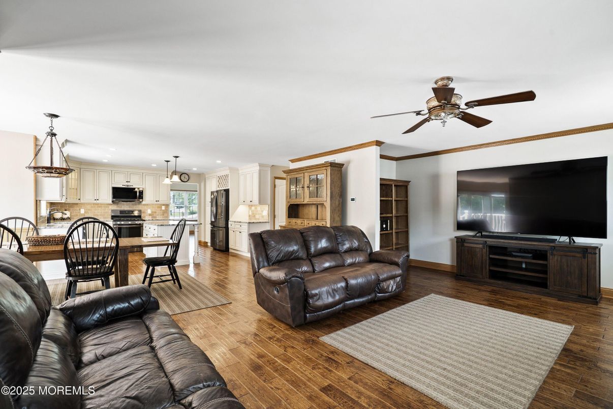 Dining room, Interior, Kitchen, Living room, Pendant Lights, Recessed Lighting, Stainless Steel Appliances, Wood Texture Flooring