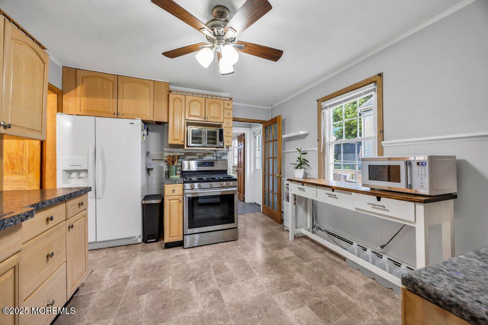 Interior, Kitchen, Stainless Steel Appliances