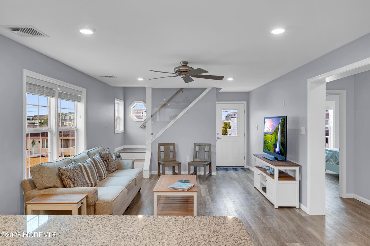 Interior, Living room, Recessed Lighting, Wood Texture Flooring