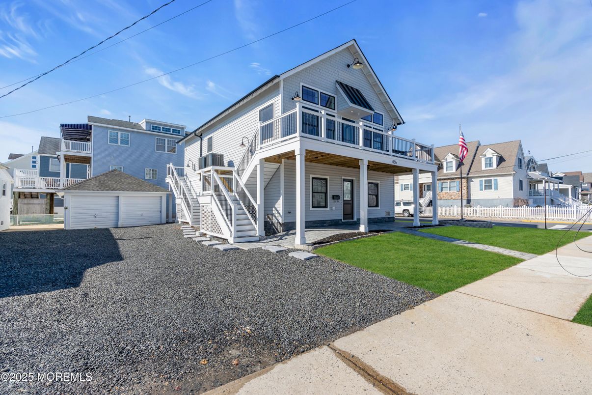 Backyard, Detached Garage, Exterior