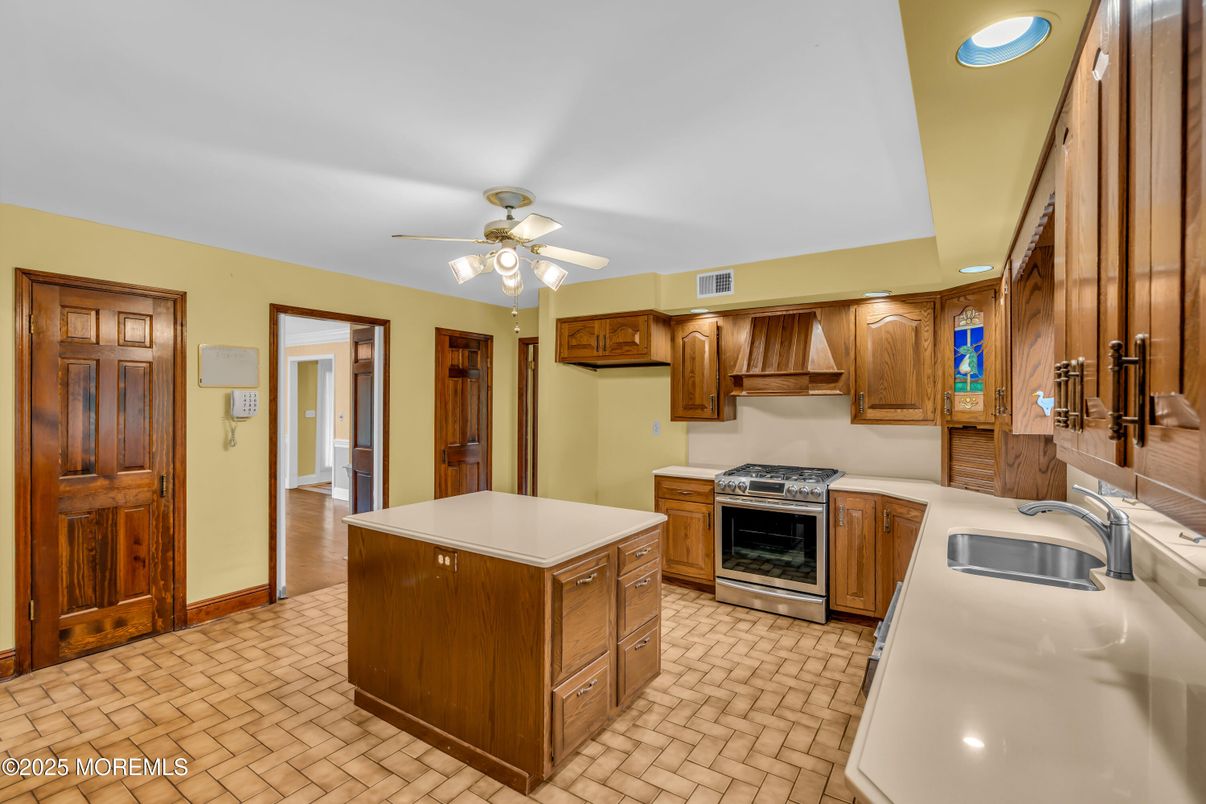 Interior, Kitchen, Recessed Lighting