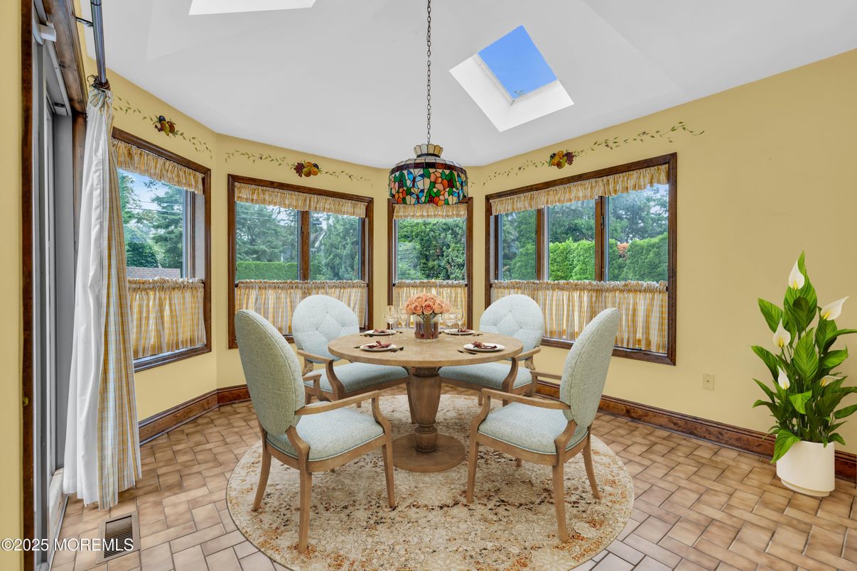Dining room, Interior, Pendant Lights