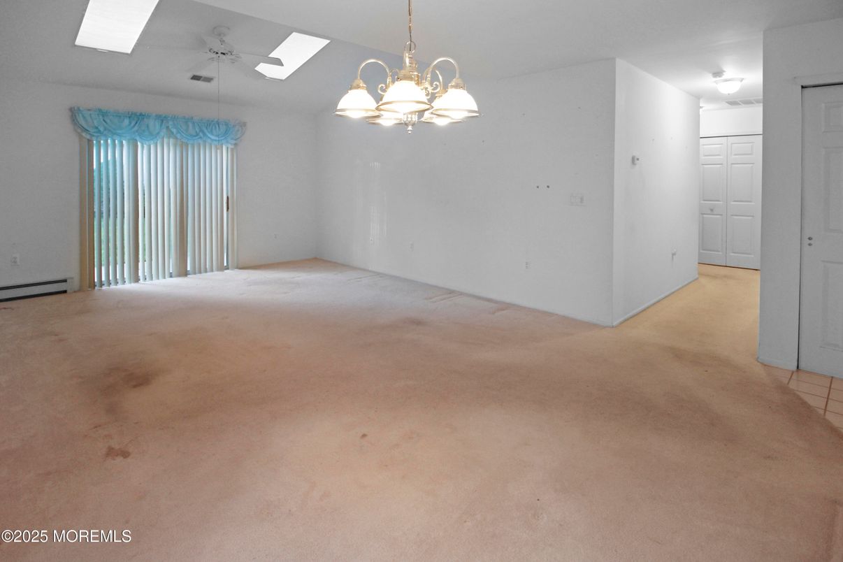 Chandelier, Empty room, Interior, Pendant Lights