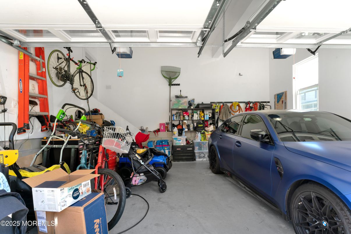 Garage, Interior