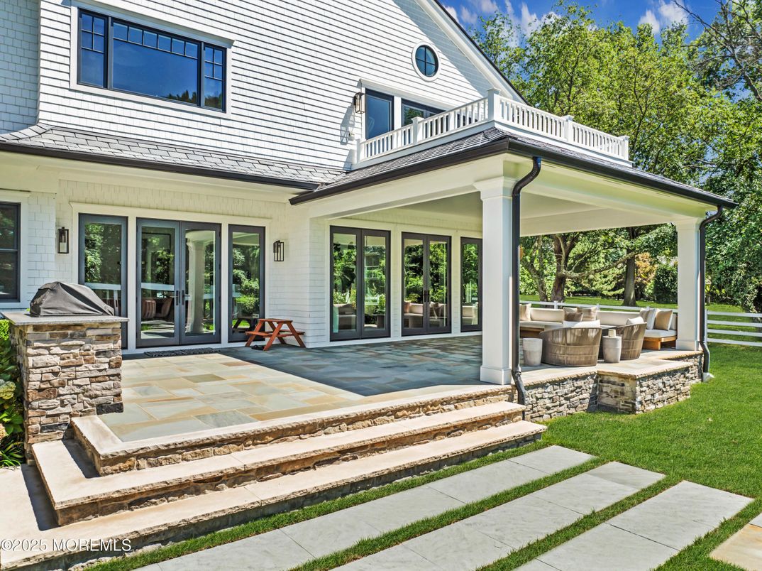 Exterior, Outdoor Kitchen