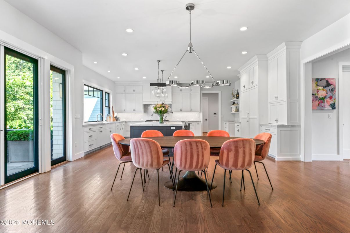 Dining room, Interior, Kitchen, Pendant Lights, Recessed Lighting, Wood Texture Flooring