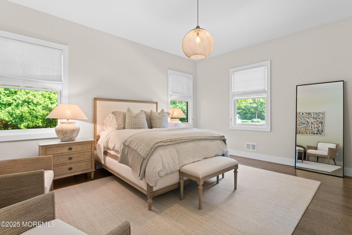 Bedroom, Interior, Pendant Lights, Wood Texture Flooring