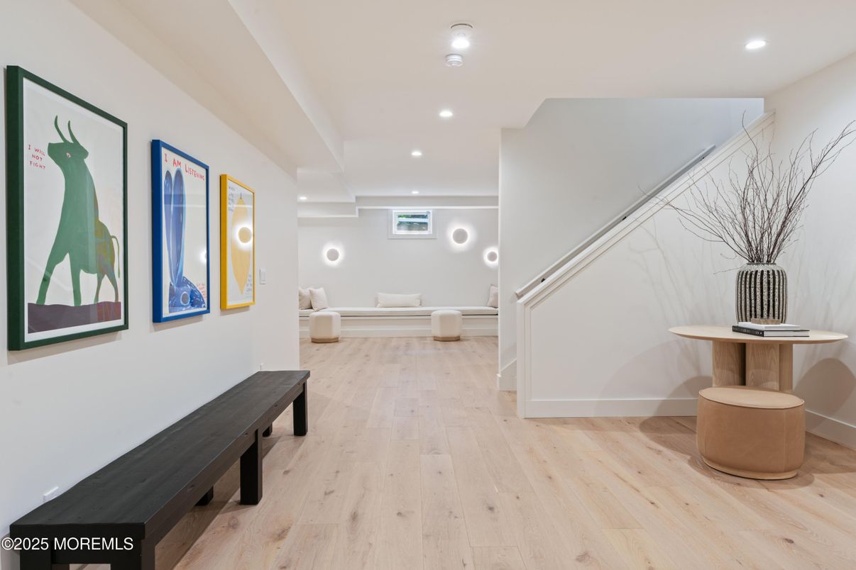 Interior, Recessed Lighting, Wood Texture Flooring