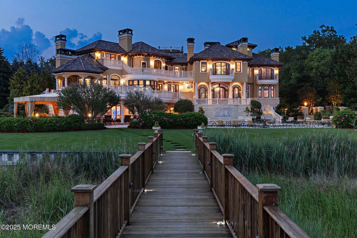 Backyard, Exterior, Facade, French Provincial