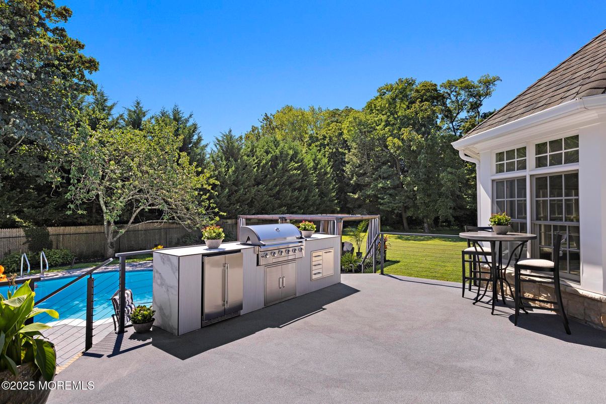 Backyard, Exterior, Outdoor Kitchen, Pool