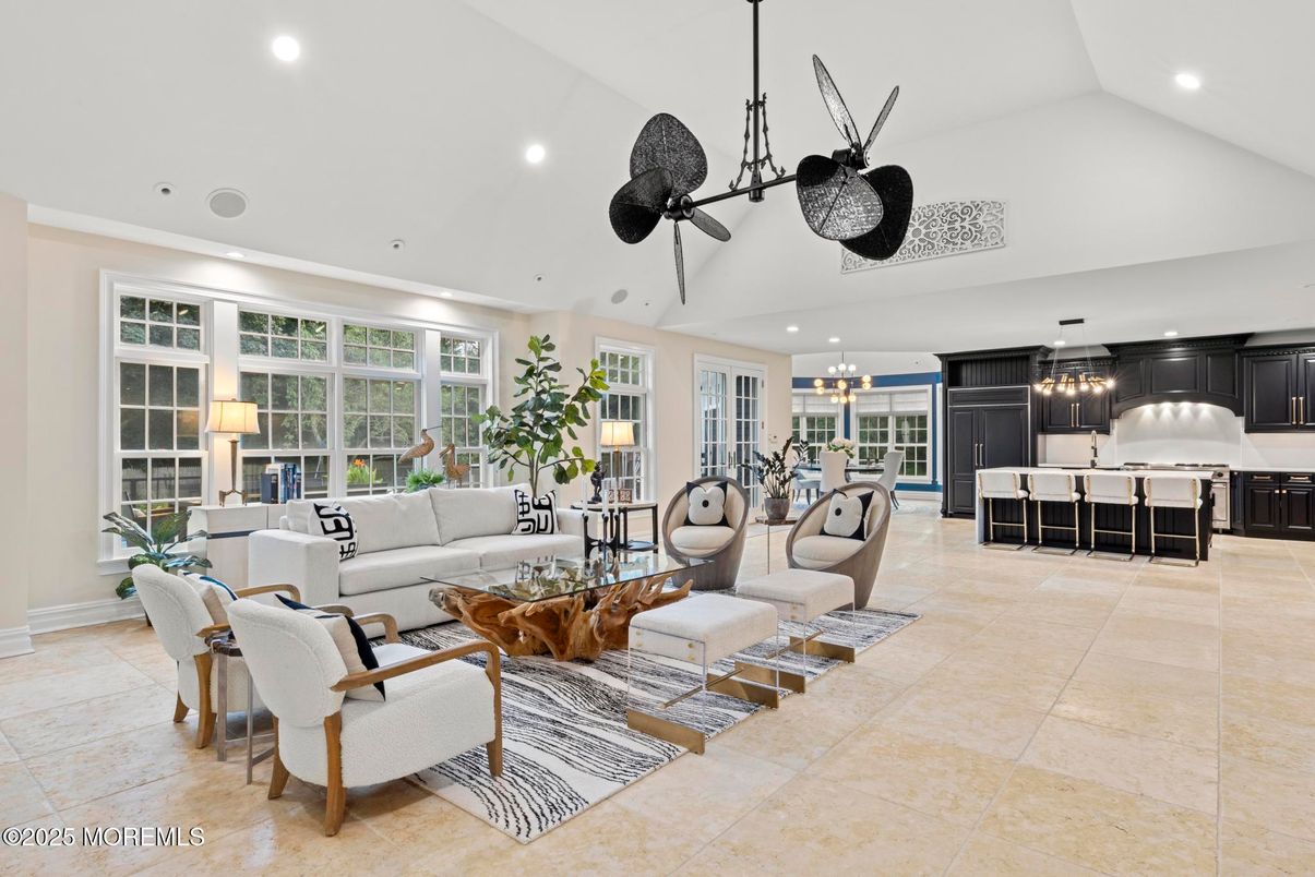 Interior, Kitchen, Living room, Pendant Lights, Recessed Lighting, Stainless Steel Appliances