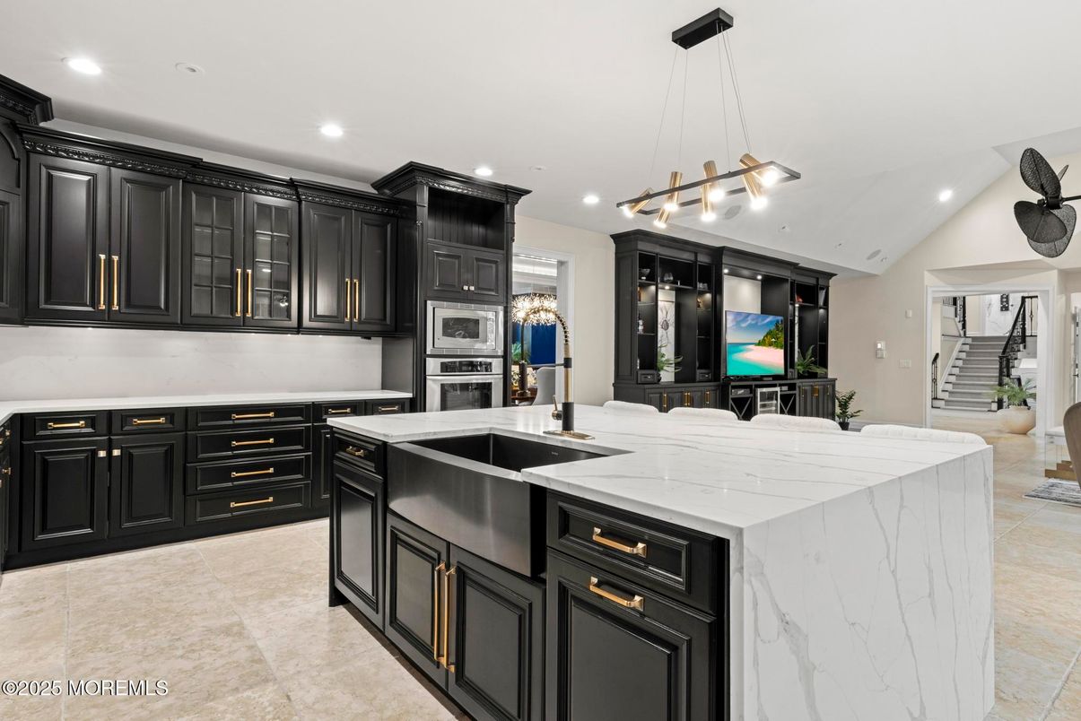 Interior, Kitchen, Pendant Lights, Recessed Lighting, Stainless Steel Appliances