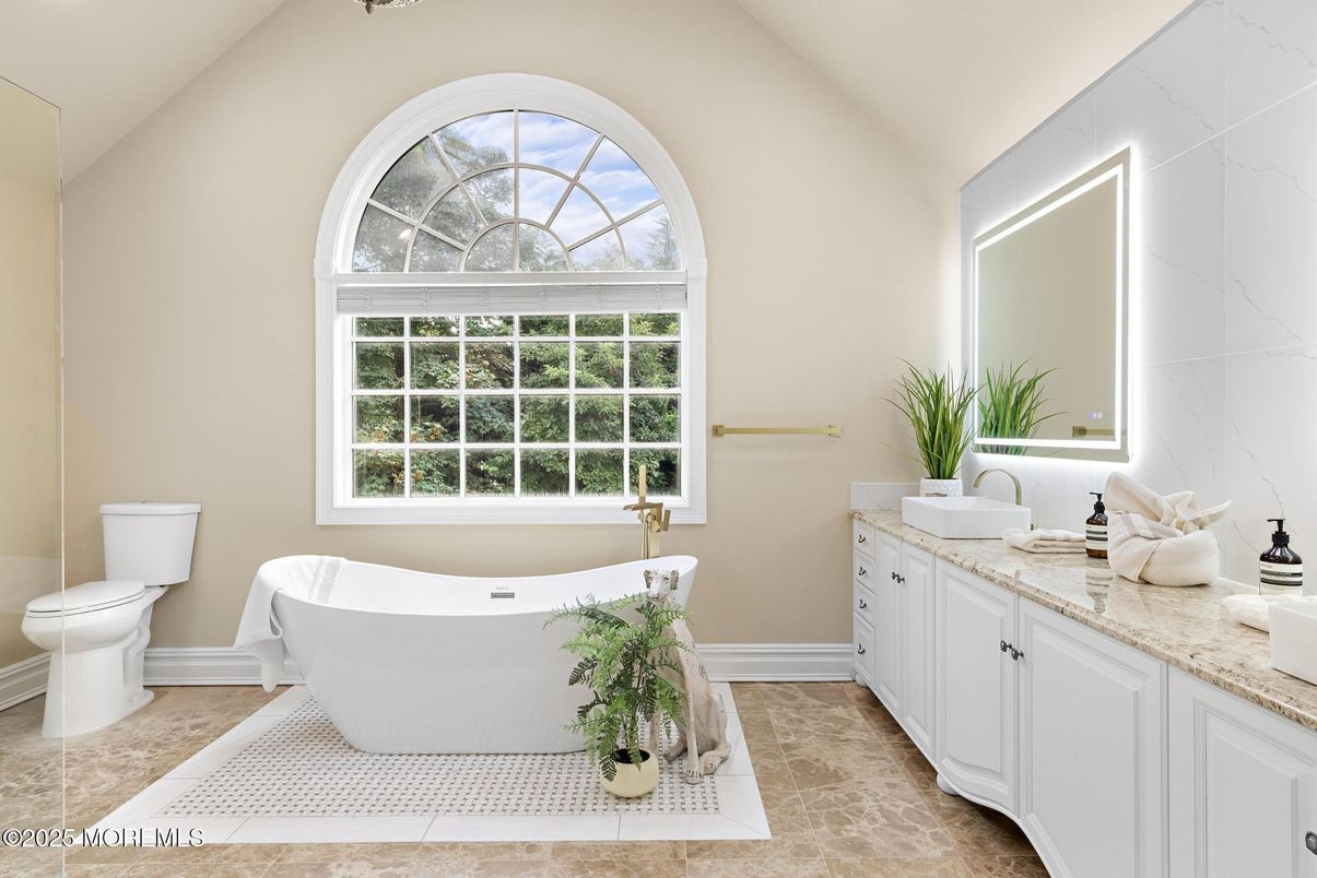 Bathroom, Free Standing Baths, Interior