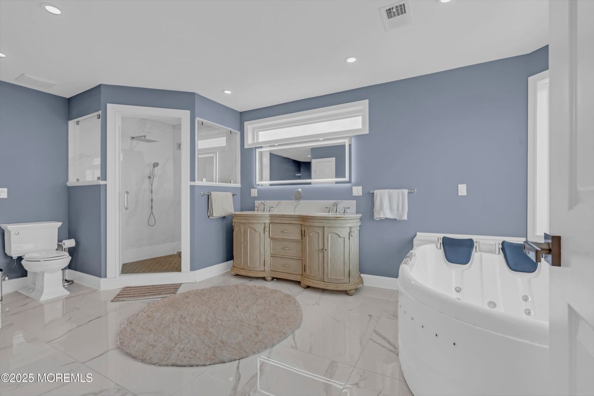 Bathroom, Interior, Marble, Recessed Lighting