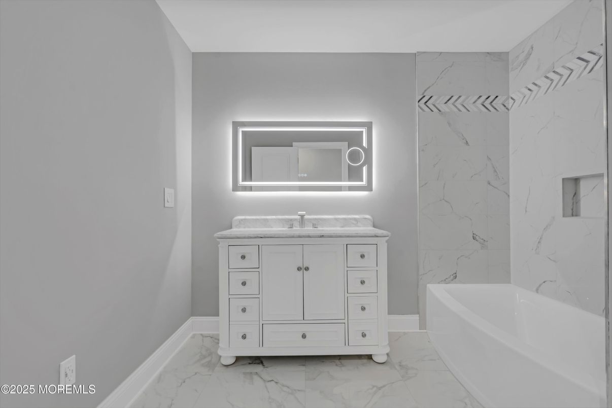Bathroom, Interior, Marble, Marble Walls