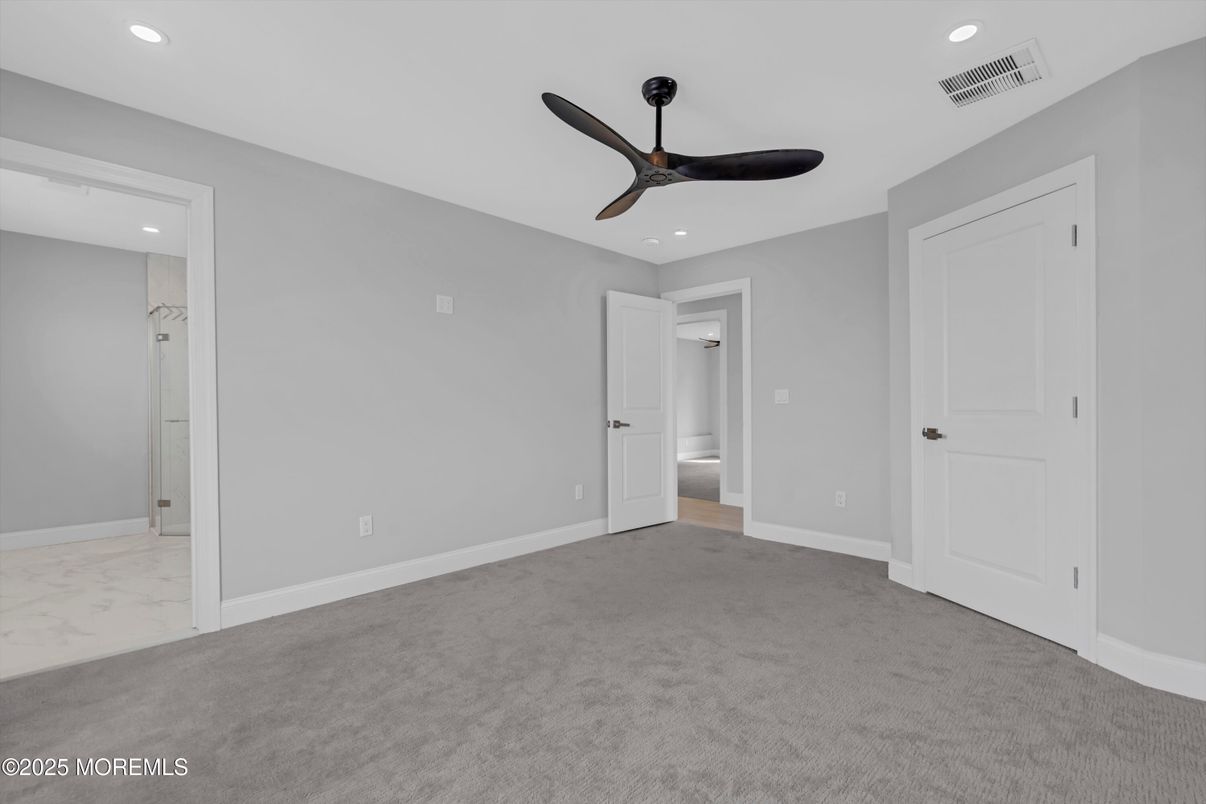 Empty room, Interior, Marble, Recessed Lighting