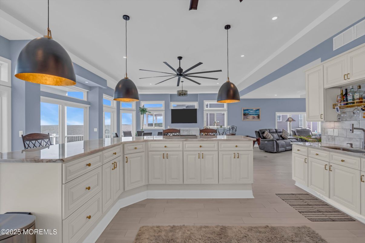 Interior, Kitchen, Living room, Pendant Lights, Recessed Lighting, Wood Texture Flooring