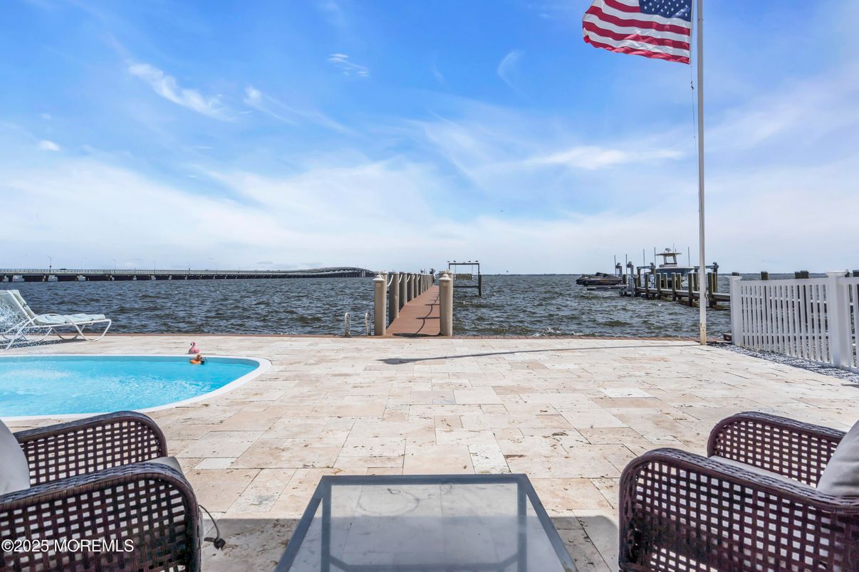 Exterior, Pool, Water