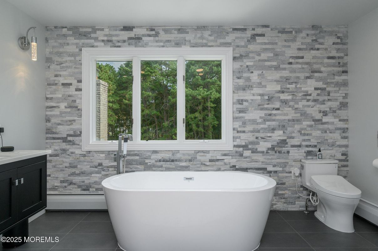 Bathroom, Free Standing Baths, Interior