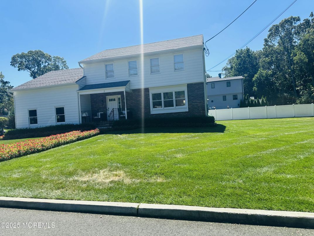 Backyard, Exterior, Facade, Split Level