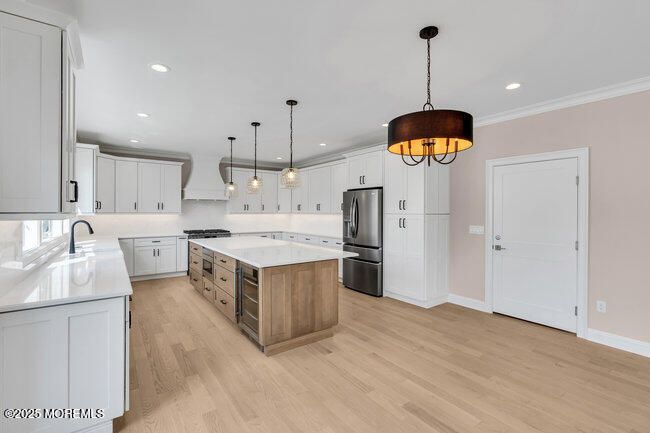 Interior, Kitchen, Pendant Lights, Recessed Lighting, Wood Texture Flooring