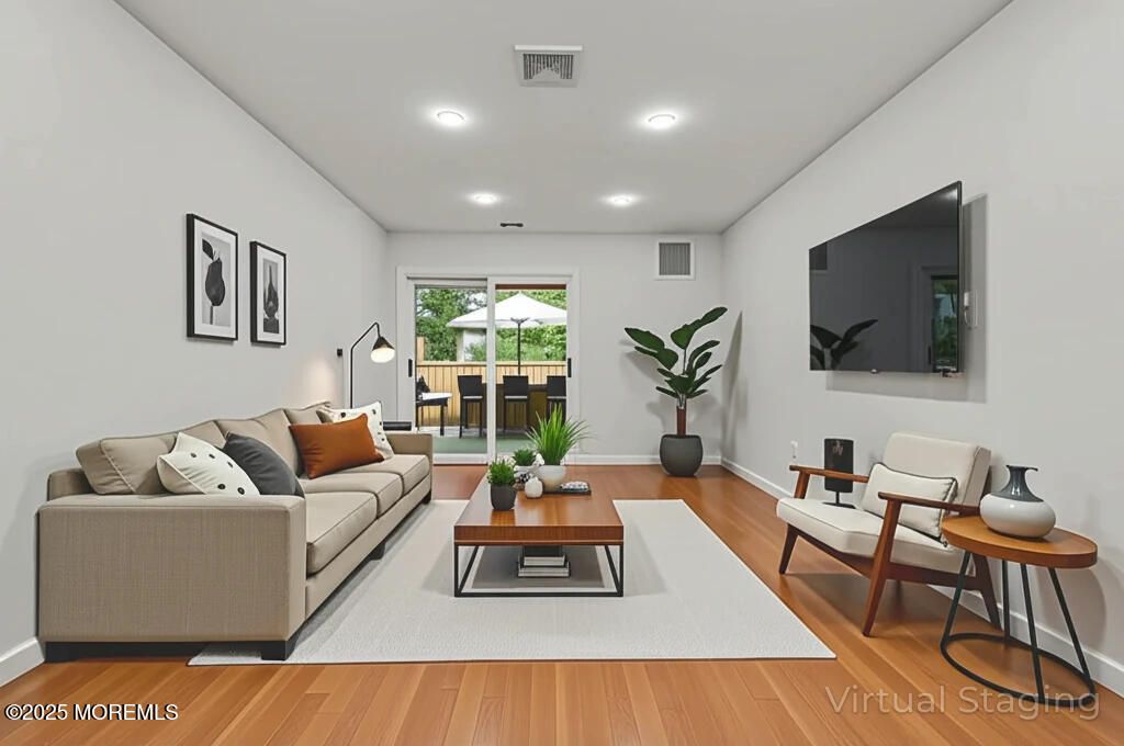 Interior, Living room, Recessed Lighting, Wood Texture Flooring