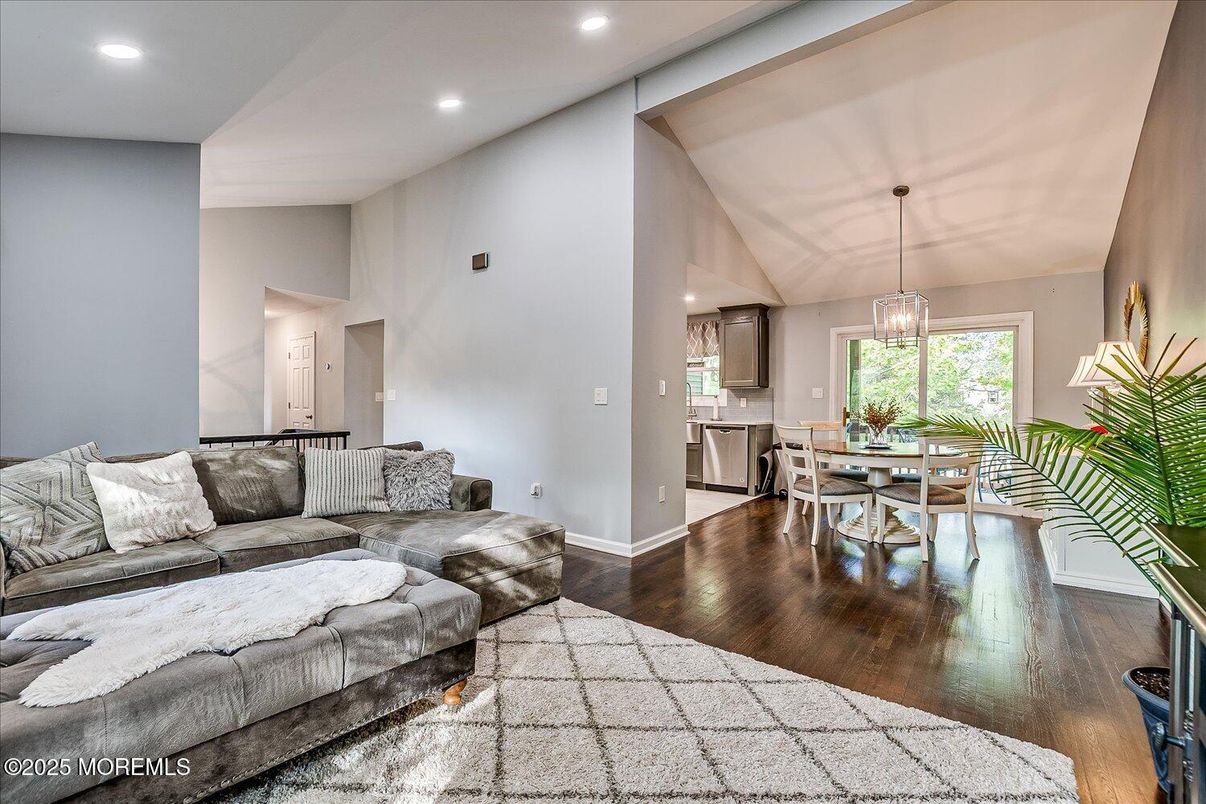 Dining room, Interior, Living room, Pendant Lights, Recessed Lighting, Wood Texture Flooring