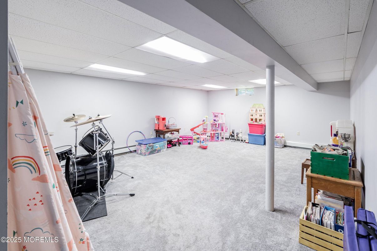 Game Room, Interior, Recessed Lighting