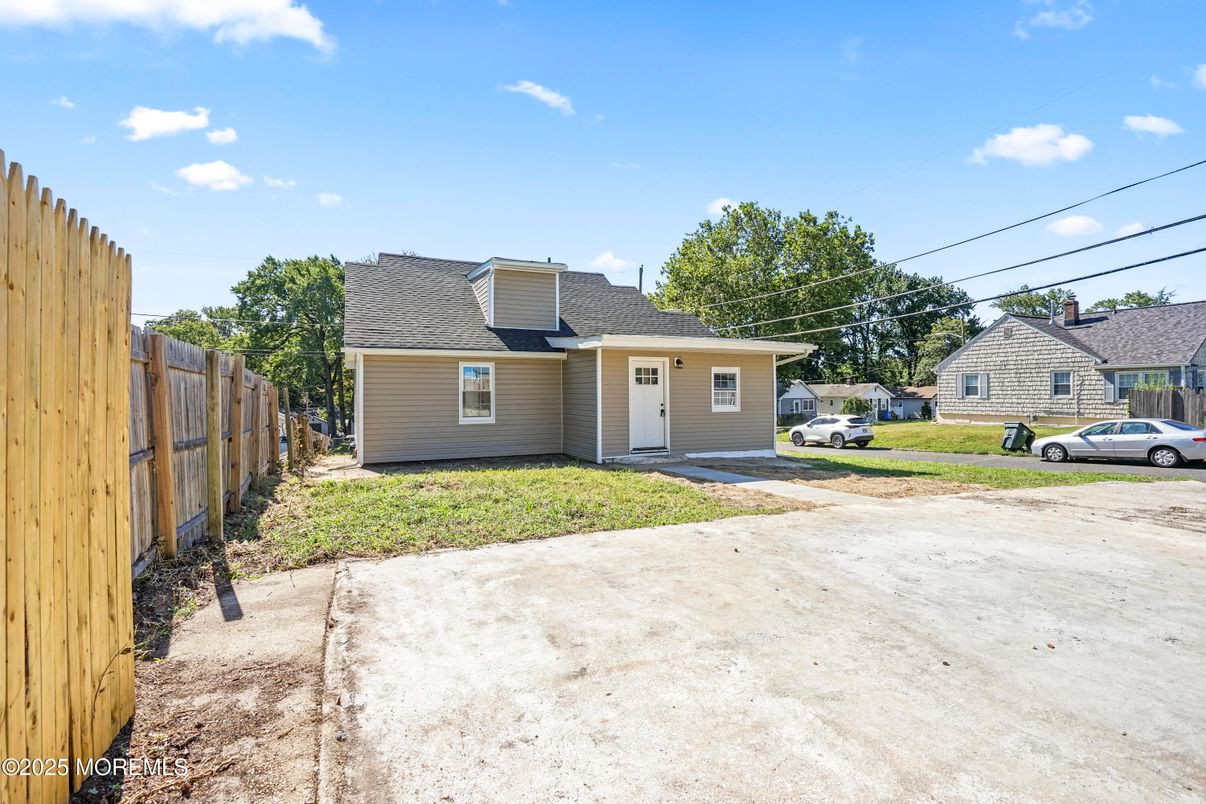 Backyard, Exterior