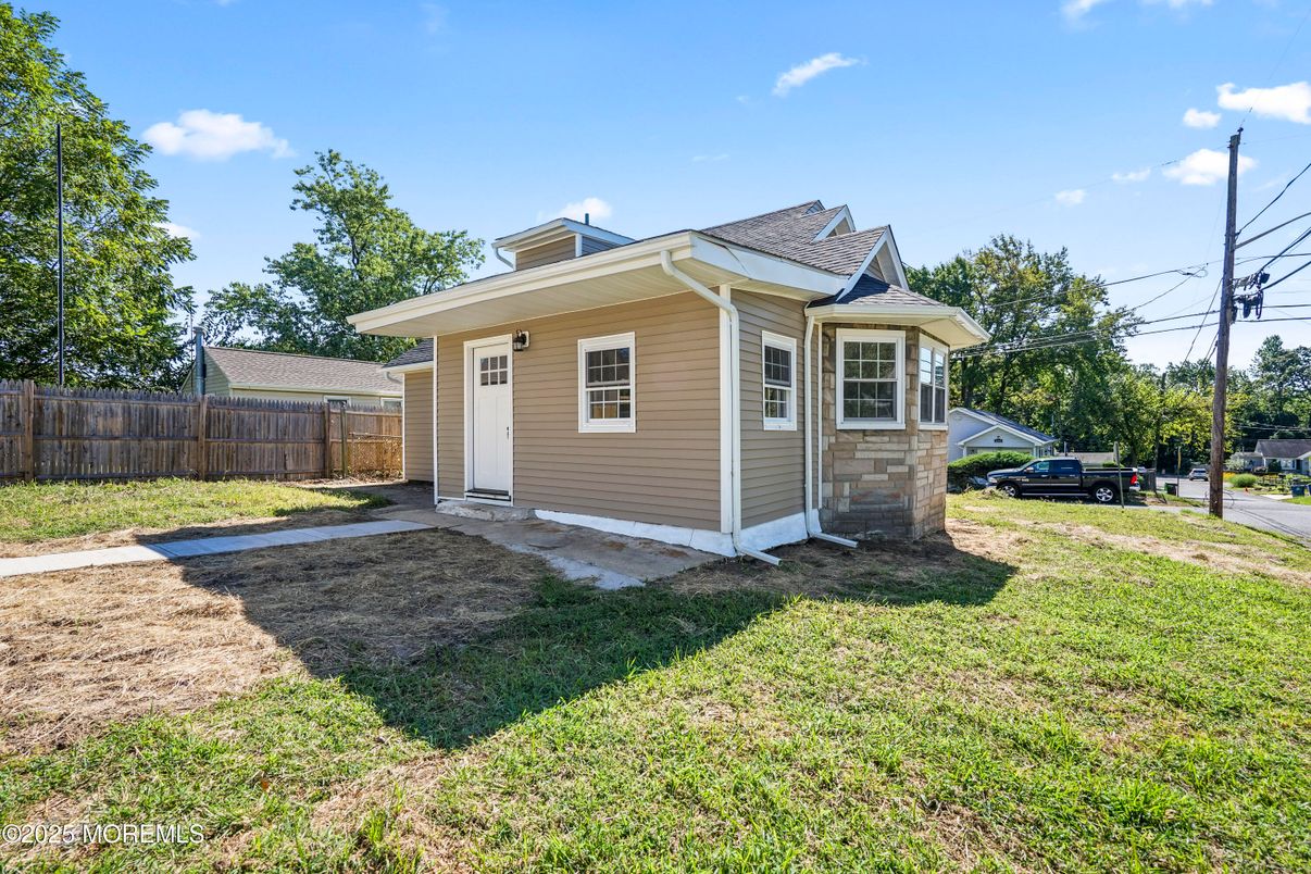 Backyard, Exterior