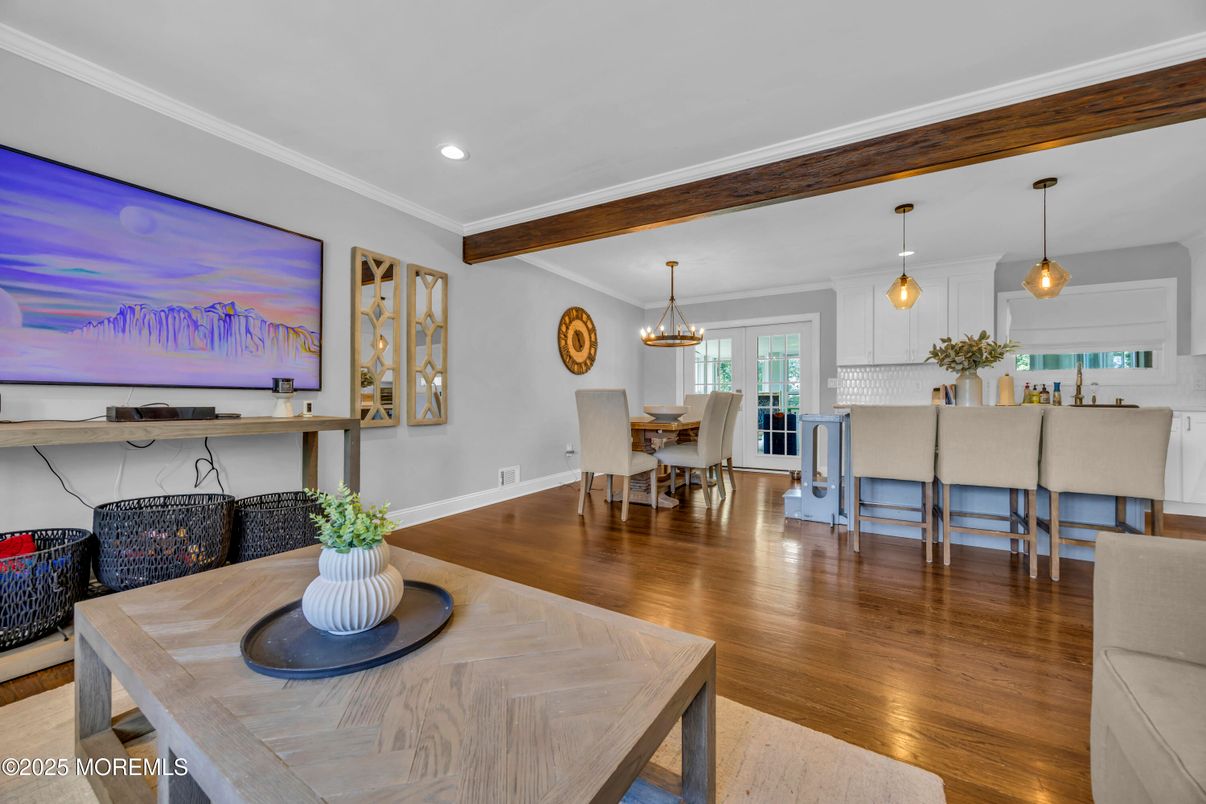 Dining room, Interior, Kitchen, Pendant Lights, Recessed Lighting, Wooden Beams, Wood Texture Flooring