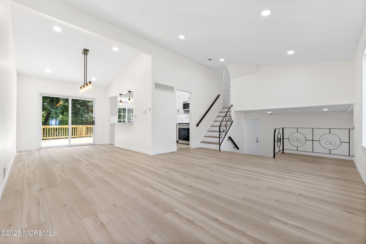 Empty room, Interior, Pendant Lights, Recessed Lighting, Wood Texture Flooring