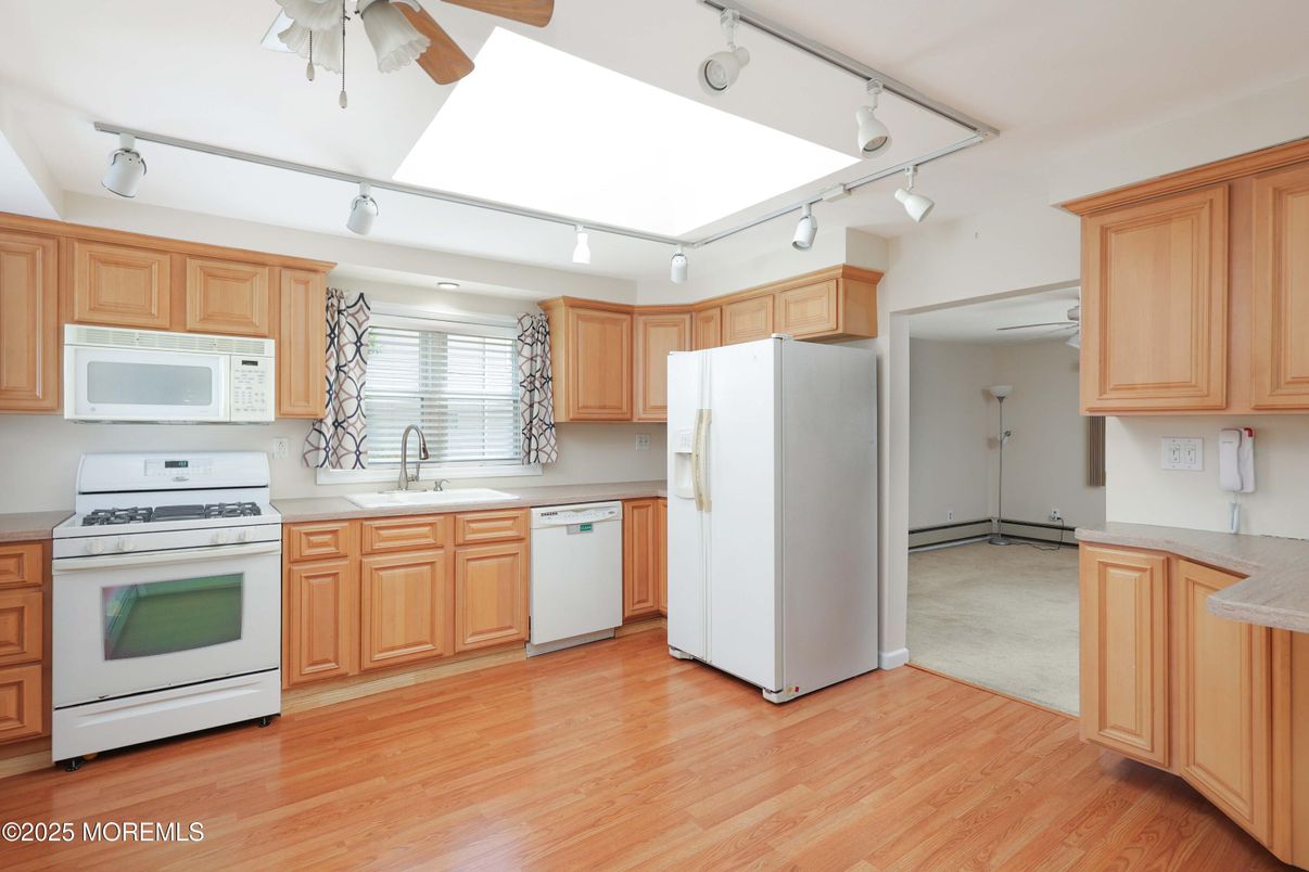 Interior, Kitchen, Wood Texture Flooring