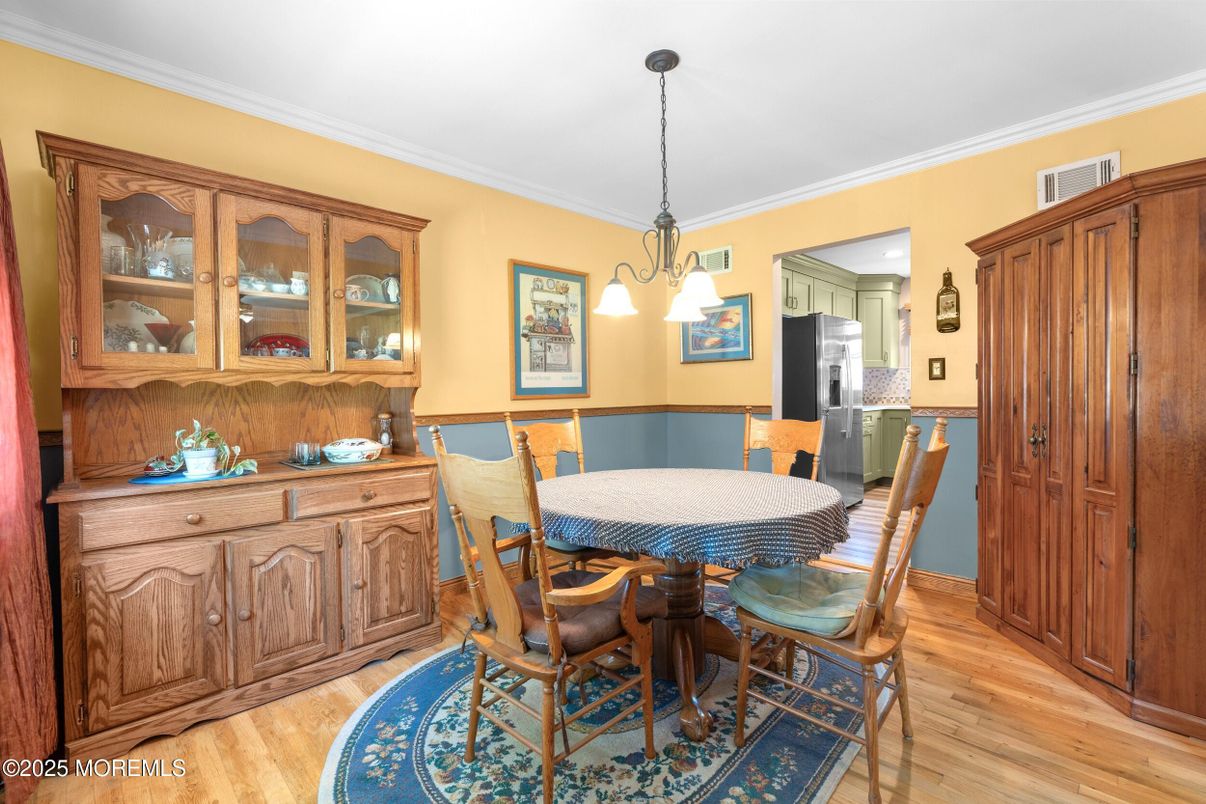 Dining room, Interior, Kitchen, Pendant Lights, Wood Texture Flooring