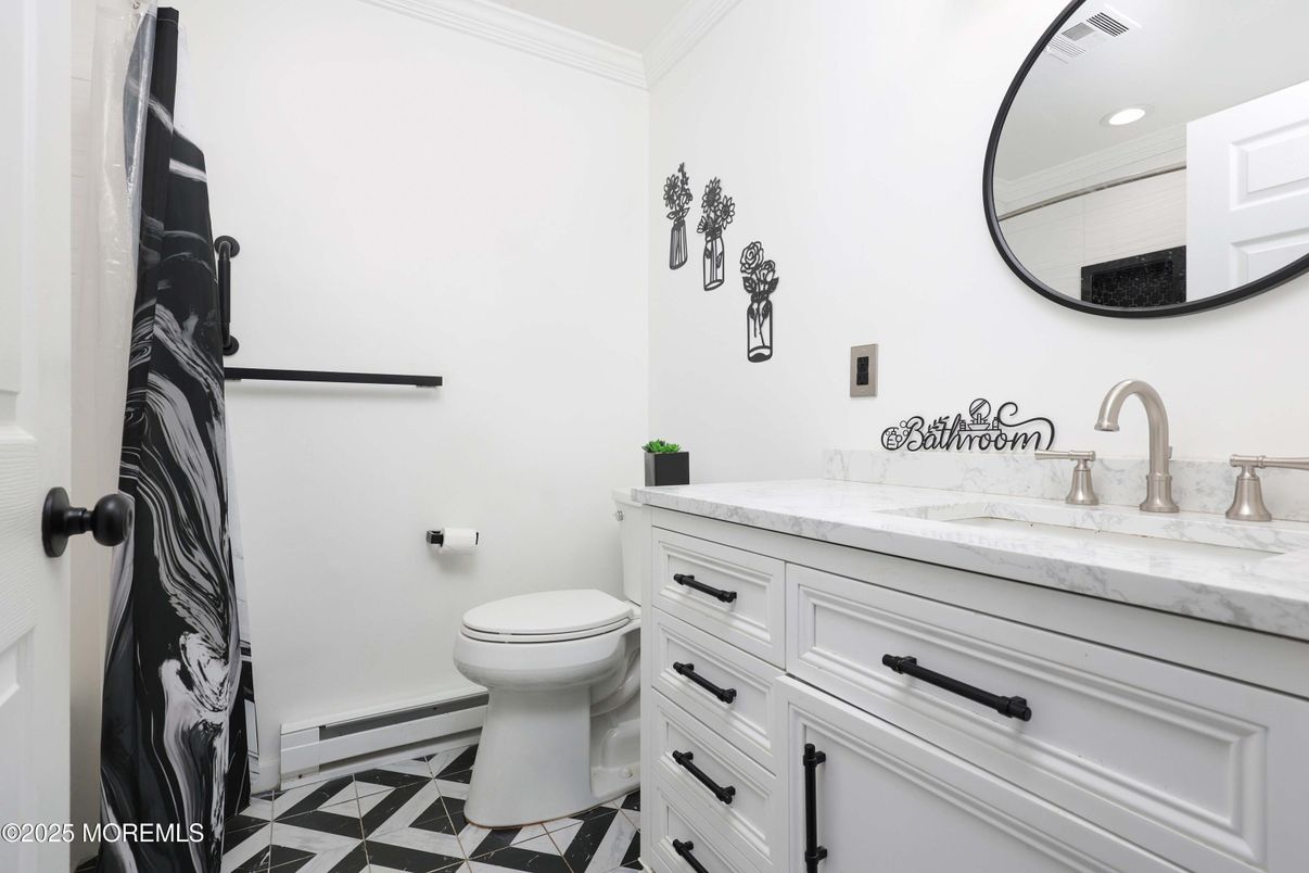Bathroom, Interior, Recessed Lighting