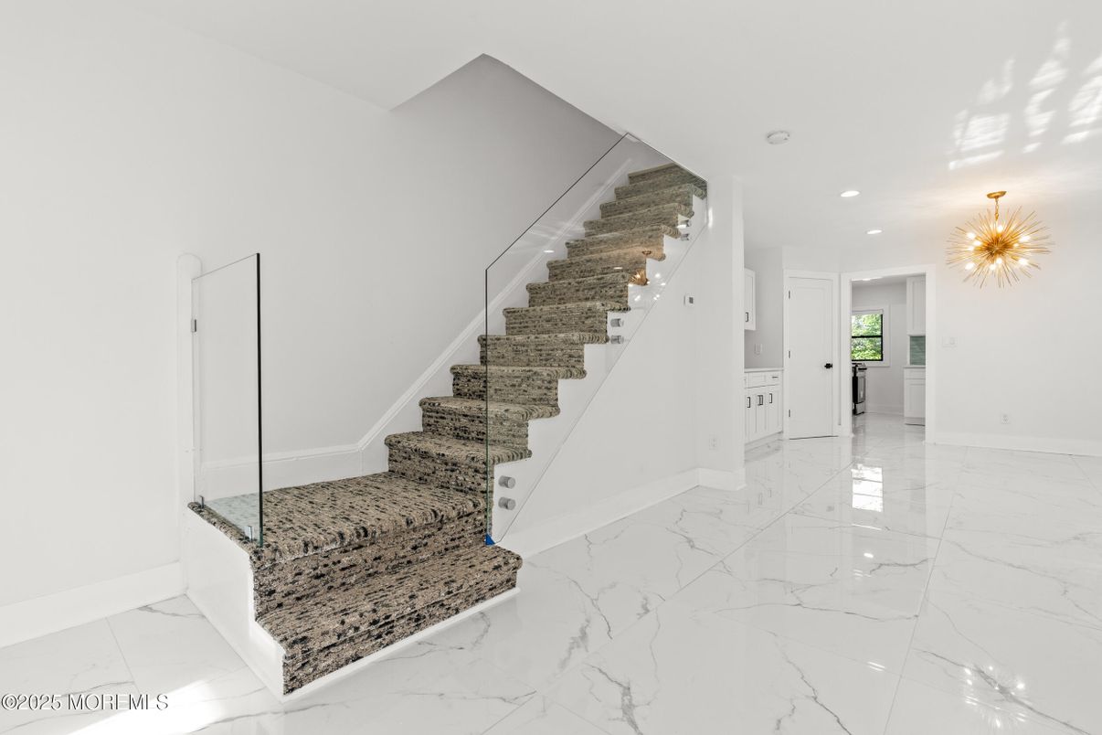 Empty room, Interior, Marble, Recessed Lighting