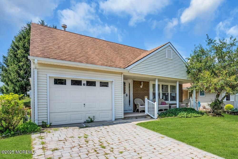 Attached, Exterior, Facade, Brick Facade, Cape Cod