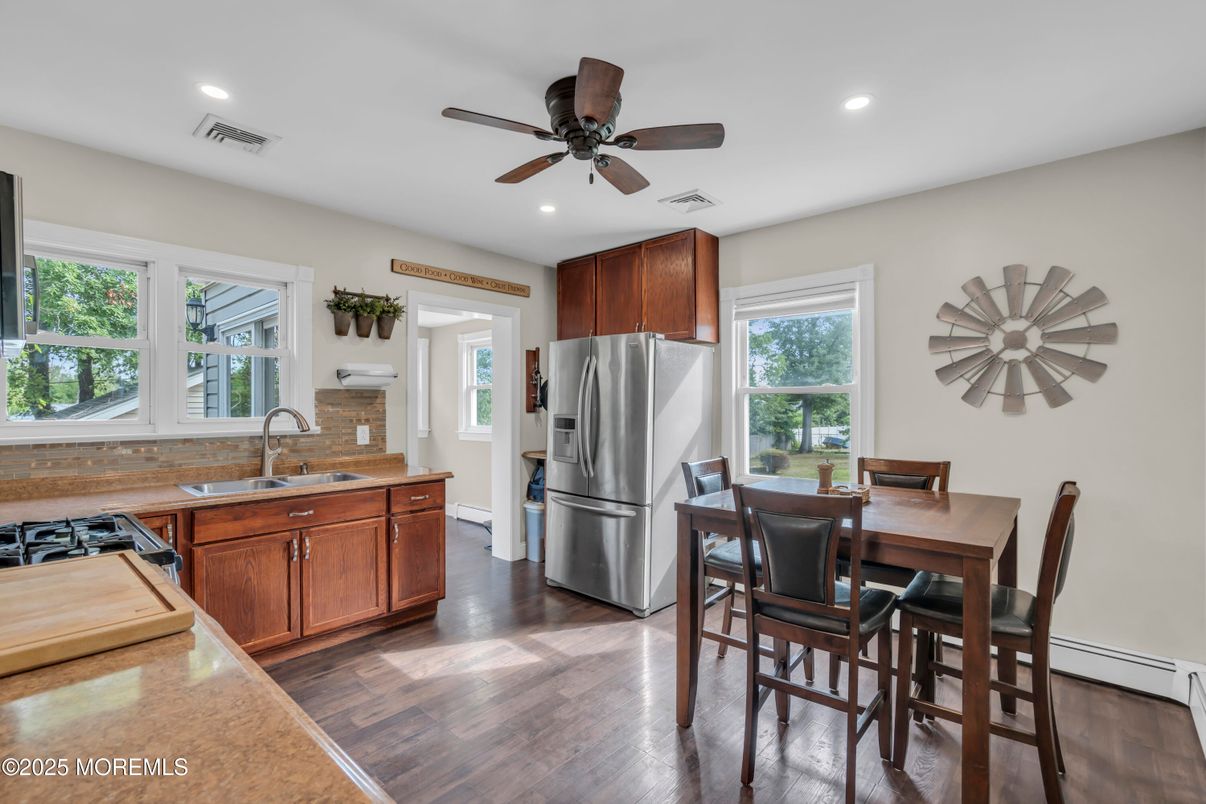 Dining room, Interior, Kitchen, Recessed Lighting, Wood Texture Flooring