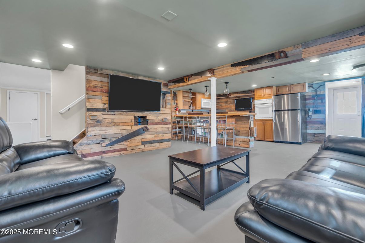 Home Theatre Room, Interior, Kitchen, Living room, Recessed Lighting, Stainless Steel Appliances