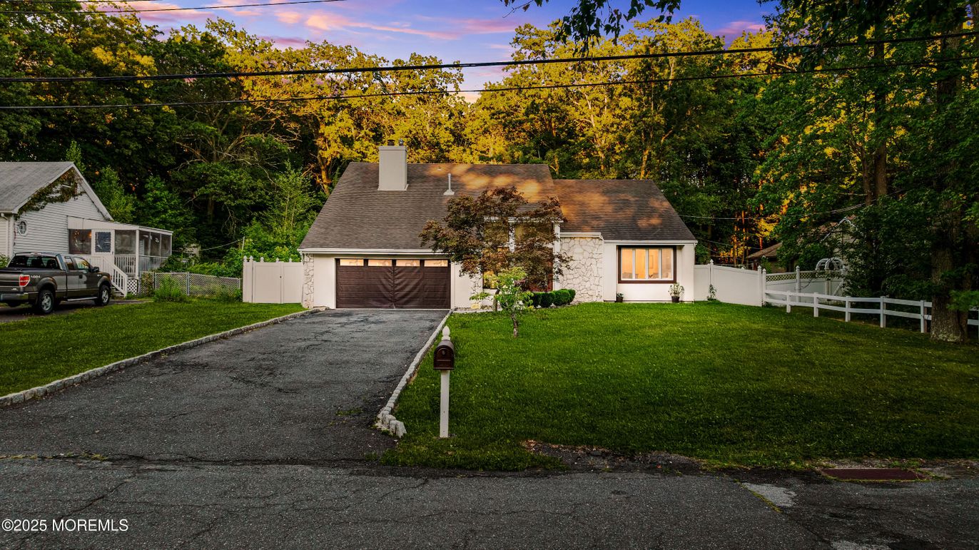 Attached, Backyard, Exterior, Facade, Cape Cod