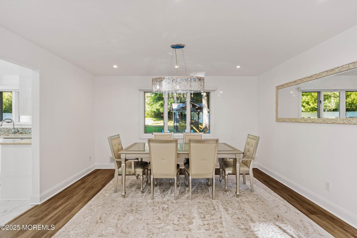 Chandelier, Dining room, Interior, Recessed Lighting, Wood Texture Flooring