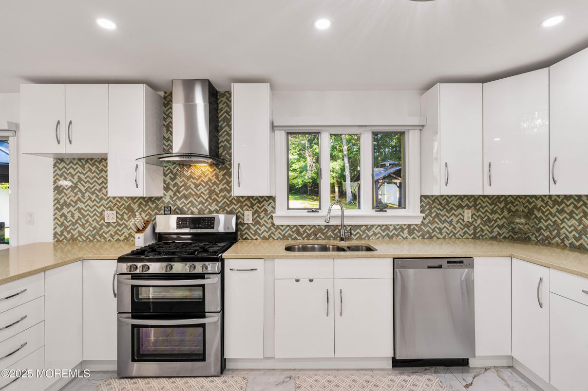 Interior, Kitchen, Marble, Recessed Lighting, Stainless Steel Appliances