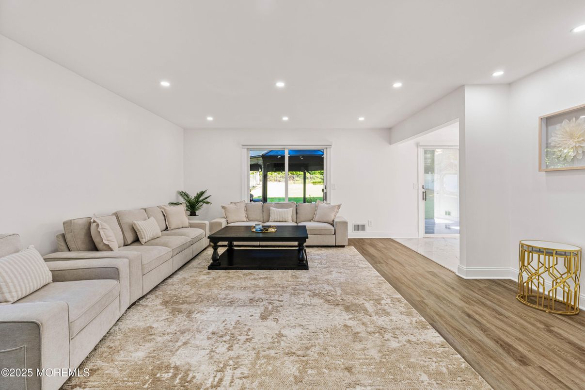Interior, Living room, Recessed Lighting, Wood Texture Flooring