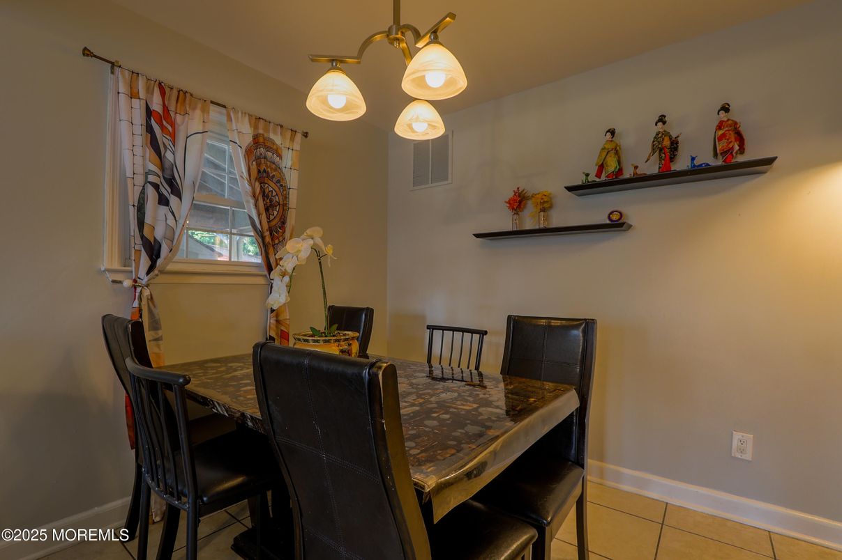 Dining room, Interior