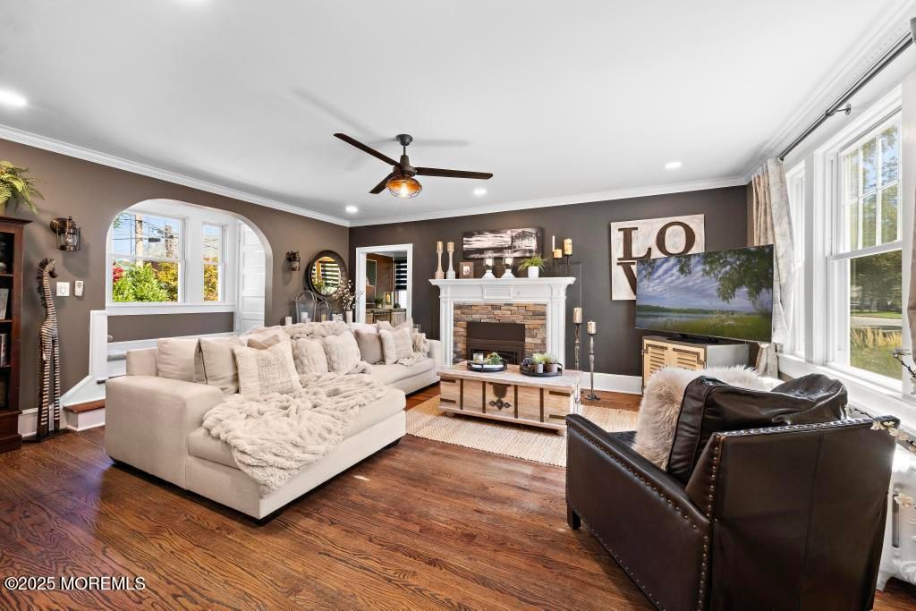 Fireplace, Interior, Living room, Recessed Lighting, Wood Texture Flooring