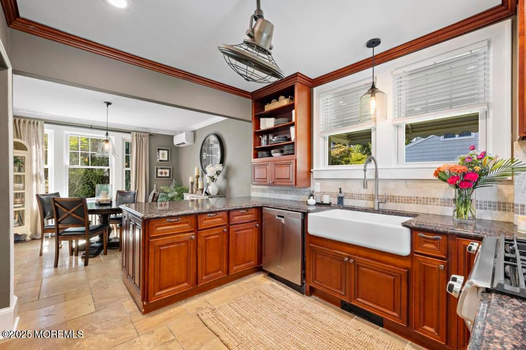 Dining room, Interior, Kitchen, Pendant Lights, Recessed Lighting
